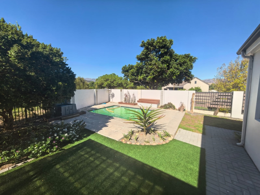 4 Bedroom Property for Sale in Somerset Country Estate Western Cape